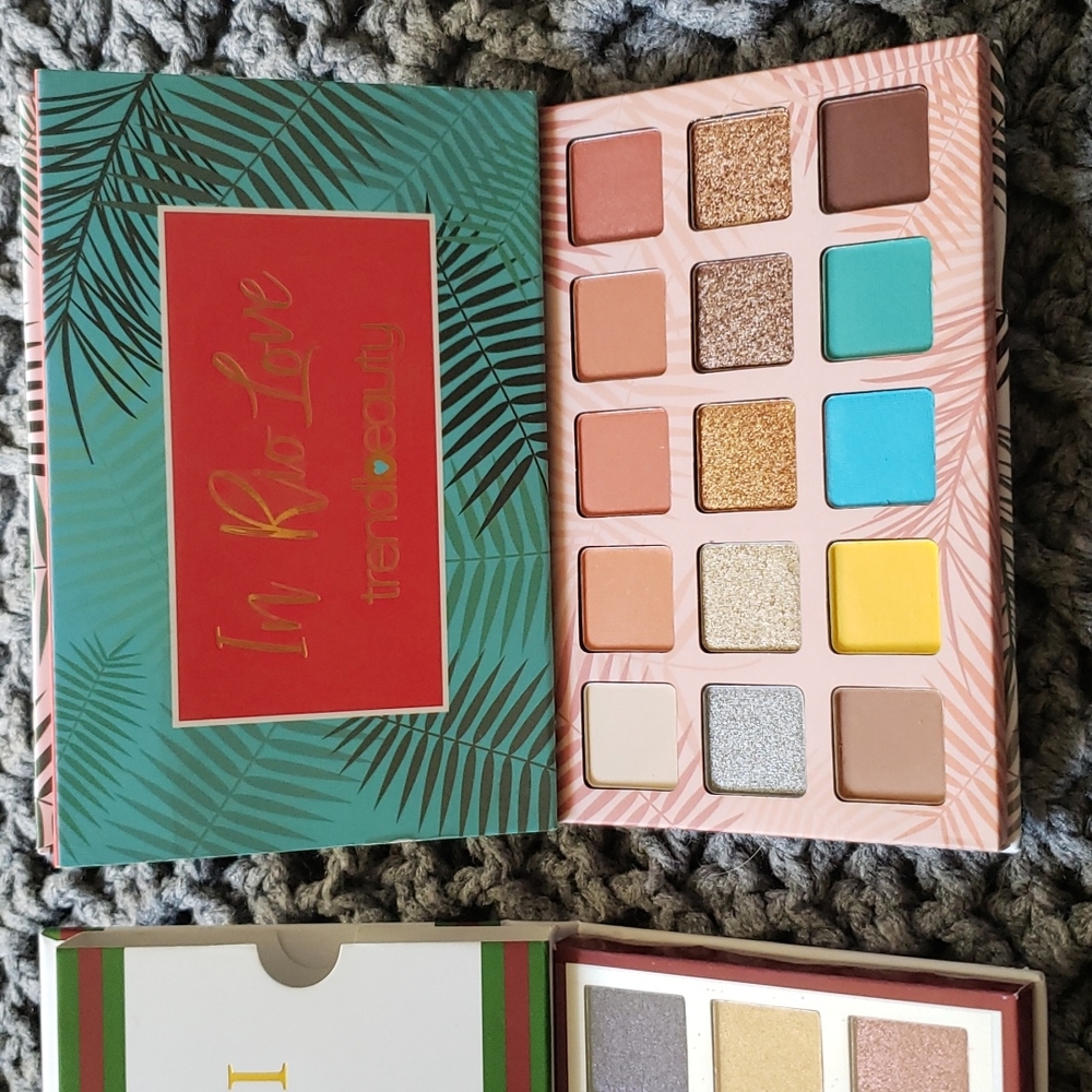 Eyeshadow Pallets 💄 - Picture 3 of 3
